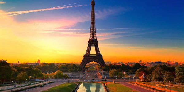Париз најевтина авионска карта во Јуни
